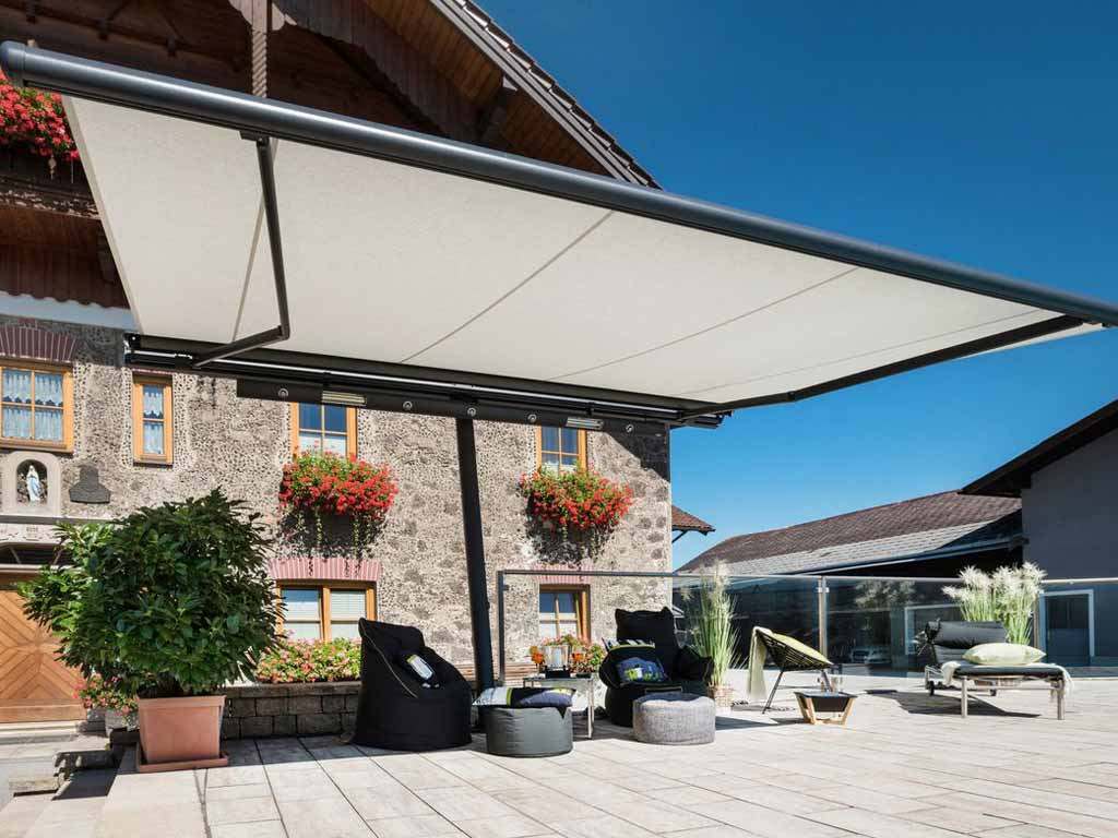 Instalación toldos Markilux al aire libre
